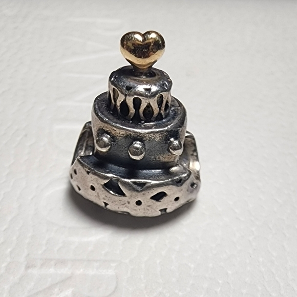Pandora Two Tone Silver Wedding Cake Charm - Picture 1 of 8